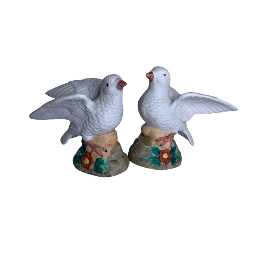 Vintage White Dove Porcelain Figurines Pair‎ Bisque Bird Statues Floral Base 5"
